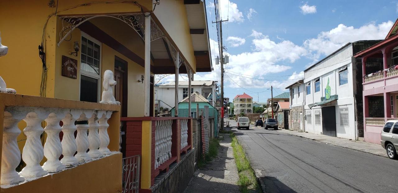 Roseau Hostel & Beach Front Property Esterno foto